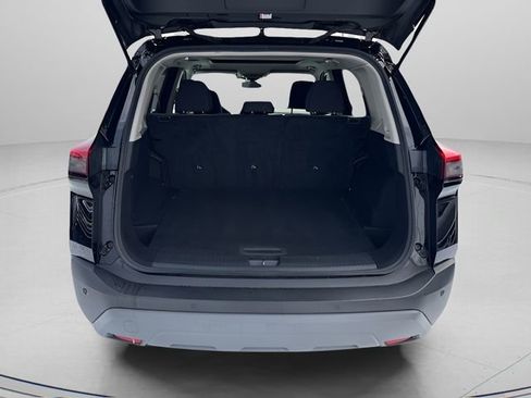 Used 2021 Nissan Rogue SV image 23