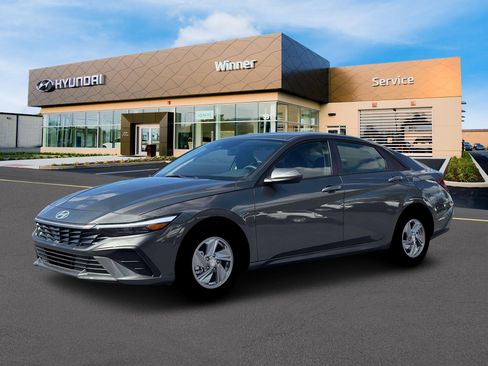 New 2026 Hyundai Elantra SE FWD image 2