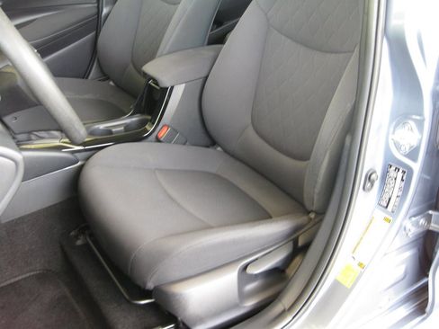 Used 2020 Toyota Corolla LE FWD image 22