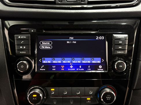 Used 2018 Nissan Rogue S w/ S Value Package image 28