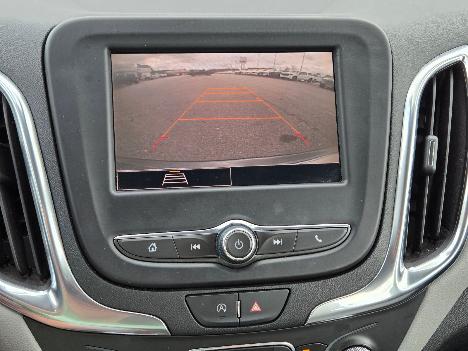 Used 2022 Chevrolet Equinox LS FWD image 26