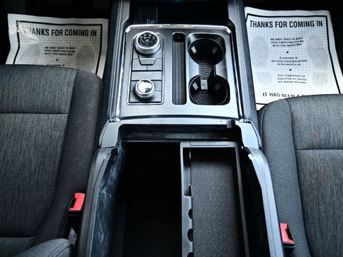 Used 2022 Ford Expedition XLT AWD/4WD image 21
