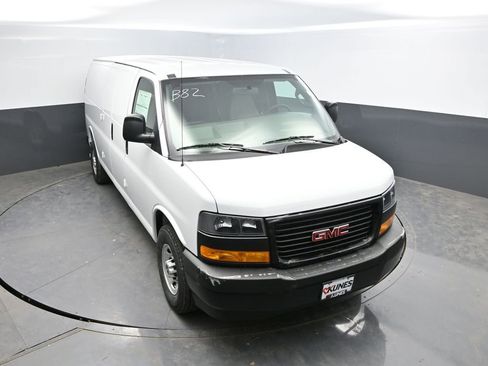 New 2026 GMC Savana 2500 Extended RWD image 20