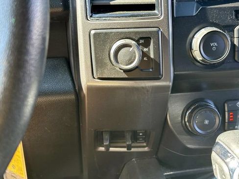 Used 2019 Ford F150 XLT w/ Equipment Group 302A Luxury AWD/4WD image 26