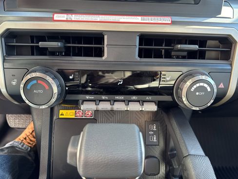 Certified 2025 Toyota Tacoma SR5 image 20