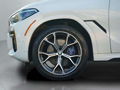 Used 2022 BMW X6 xDrive40i w/ Executive Package AWD/4WD image 22