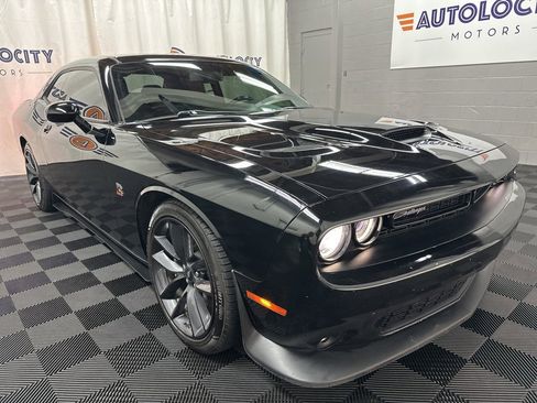 Used 2019 Dodge Challenger R/T Scat Pack w/ Driver Convenience Group image 3
