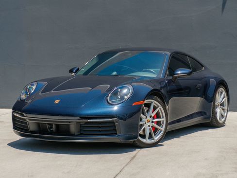 Used 2020 Porsche 911 Carrera S RWD image 3