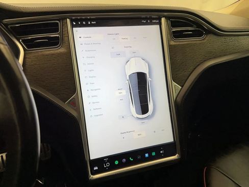 Used 2013 Tesla Model S Performance RWD image 17