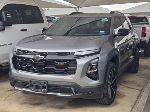 Used 2026 Chevrolet Equinox RS FWD image 3