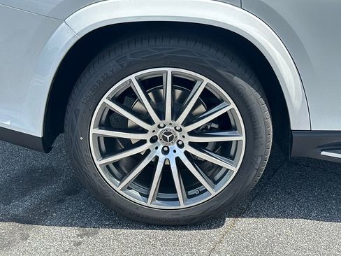 New 2026 Mercedes-Benz GLS 450 4MATIC image 19