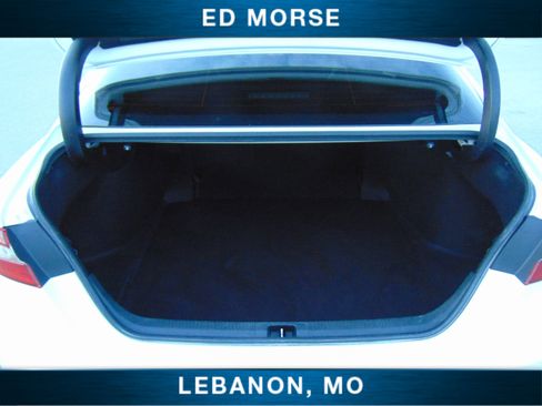 Used 2021 Toyota Camry SE image 12