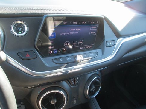 Used 2019 Chevrolet Blazer LT image 21