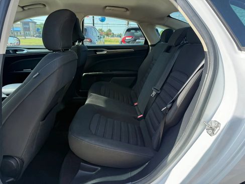 Used 2017 Ford Fusion S w/ Equipment Group 101A FWD image 21