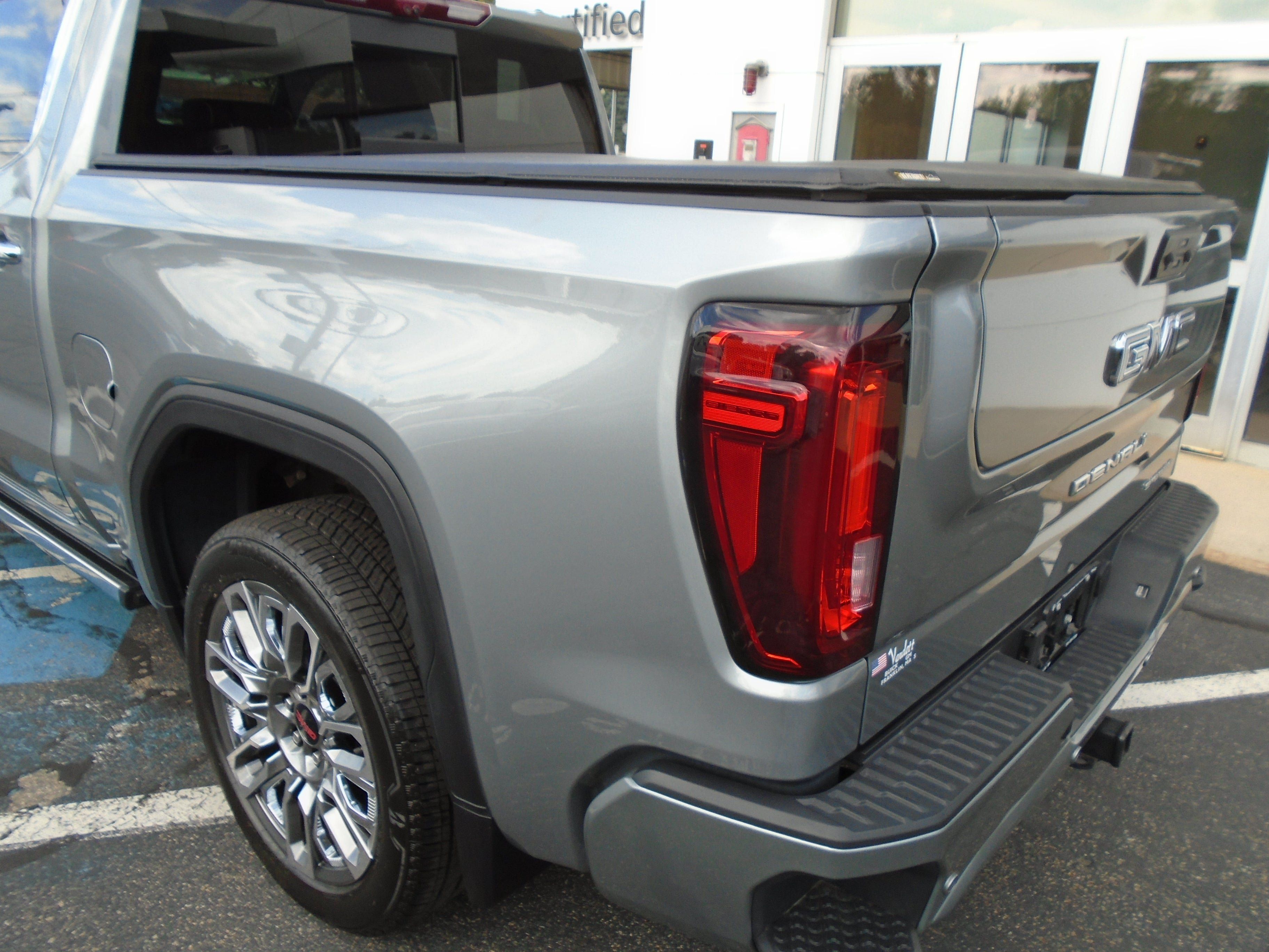 Certified 2025 GMC Sierra 1500 Denali Ultimate AWD/4WD image 15