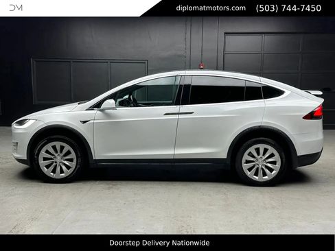 Used 2019 Tesla Model X Long Range AWD/4WD image 4