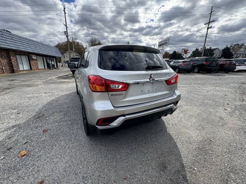 Used 2019 Mitsubishi Outlander Sport SE FWD image 12
