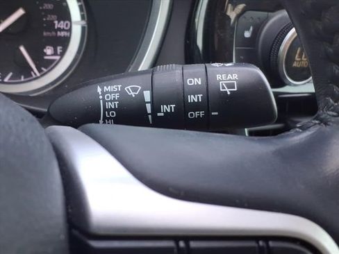 Used 2022 Toyota Highlander XLE image 29