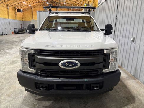 Used 2018 Ford F250 XL w/ Power Equipment Group RWD image 7
