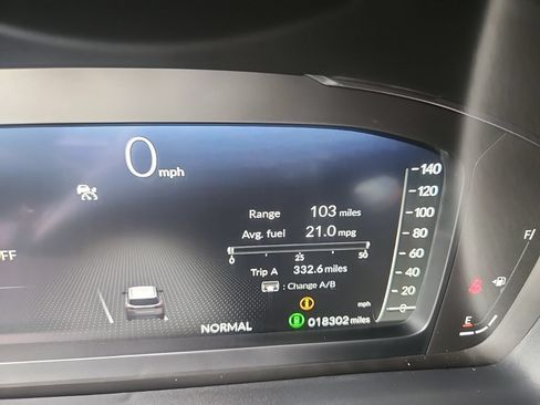 Used 2025 Honda Pilot Black Edition image 16