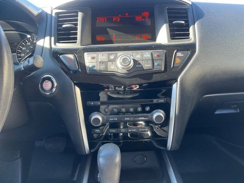 Used 2016 Nissan Pathfinder S image 21