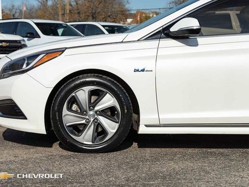Used 2016 Hyundai Sonata Limited w/ Option Group 02 image 11