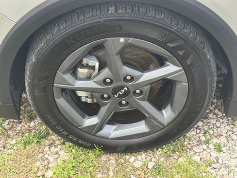 Used 2025 Kia K4 LXS FWD image 32