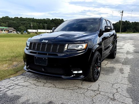 Used 2017 Jeep Grand Cherokee SRT image 1