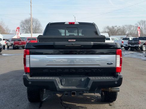 Used 2017 Ford F250 Platinum w/ Platinum Ultimate Package image 6