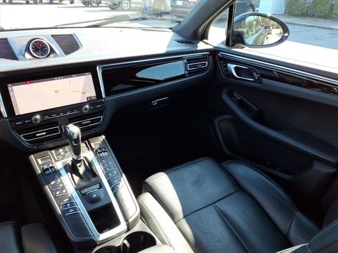 Used 2021 Porsche Macan image 13