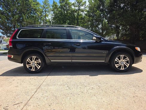 Used 2014 Volvo XC70 3.2 FWD image 3