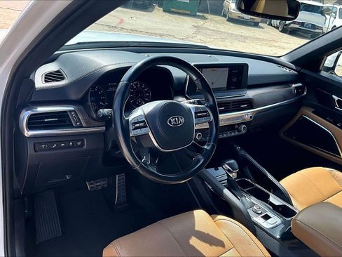 Used 2020 Kia Telluride SX w/ Towing Package image 17
