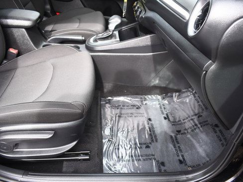 Used 2024 Kia Forte LXS image 25