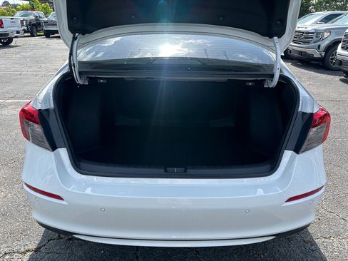 Used 2024 Honda Civic Touring image 5