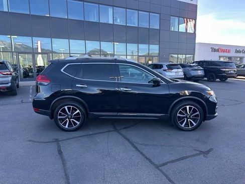 Used 2017 Nissan Rogue Platinum AWD/4WD image 13