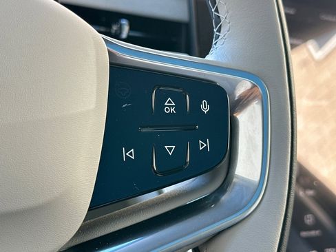 New 2025 Volvo EX90 Plus w/ Protection Package Premier image 28