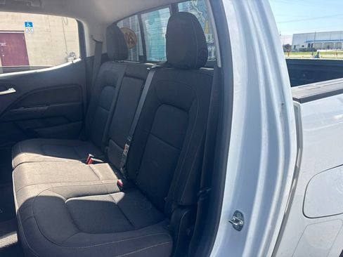 Used 2022 Chevrolet Colorado LT w/ Redline Special Edition RWD image 11