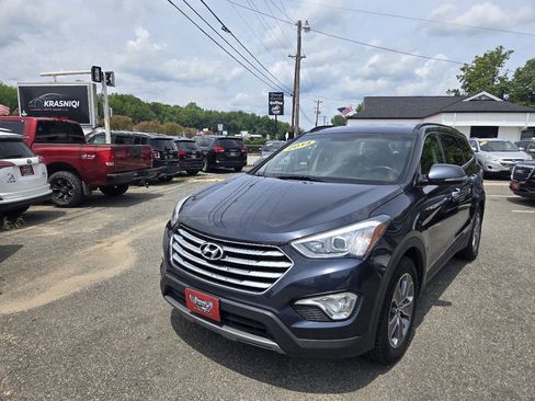 Used 2014 Hyundai Santa Fe GLS FWD image 2