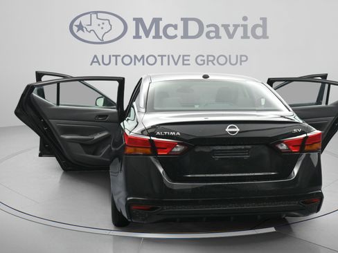 Used 2024 Nissan Altima 2.5 SV FWD image 45