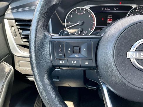 Used 2024 Nissan Rogue S image 29