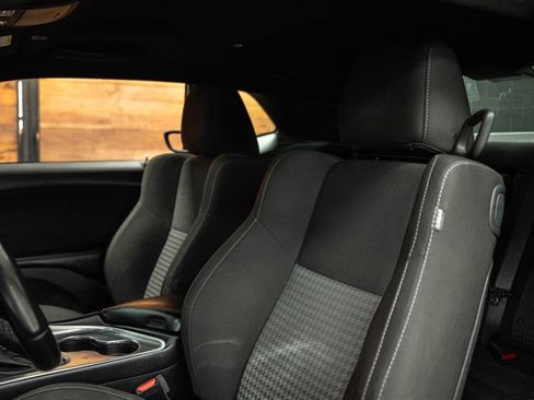 Used 2021 Dodge Challenger R/T image 10