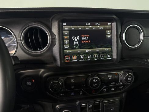 Used 2023 Jeep Wrangler Unlimited Sahara w/ Safety Group AWD/4WD image 27