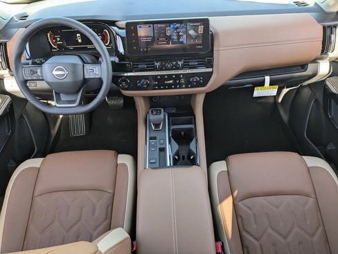 New 2026 Nissan Pathfinder Platinum image 19