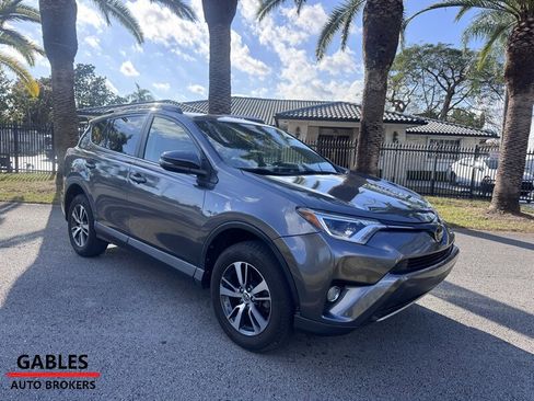 Used 2017 Toyota RAV4 XLE image 13