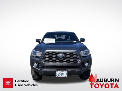 Used 2021 Toyota Tacoma TRD Off-Road w/ Technology Package AWD/4WD image 3
