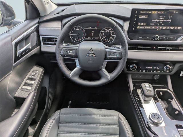 New 2026 Mitsubishi Outlander SE FWD image 17