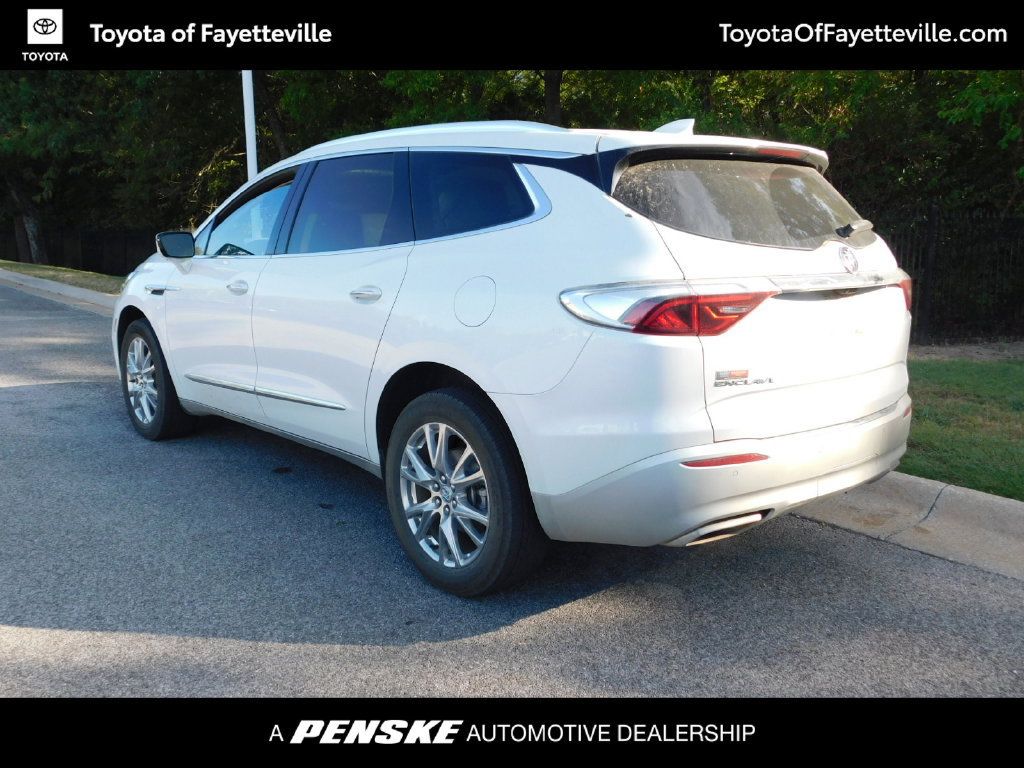 Used 2023 Buick Enclave Essence w/ Experience Buick Package FWD image 3
