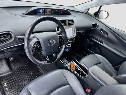 Used 2021 Toyota Prius XLE FWD image 7
