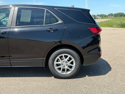Used 2024 Chevrolet Equinox LS w/ LS Convenience Package AWD/4WD image 12