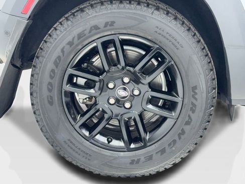 Used 2022 Land Rover Defender 110 SE image 52
